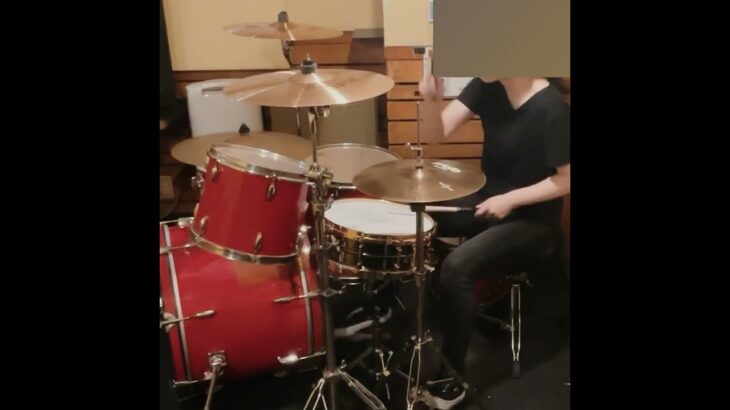 ドラム歴3年3ヶ月 【サザンオールスターズ】涙のキッス【叩いてみた】#shorts #桑田佳祐#southernallstars #叩いてみた#drumcover #松田弘 #サザンオールスターズ