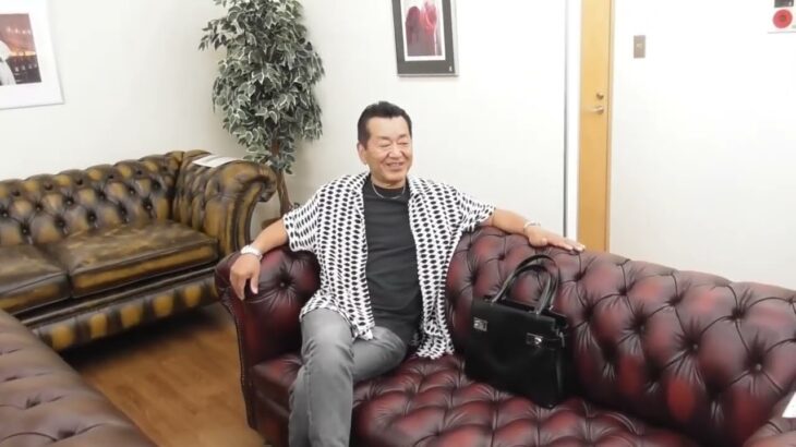 週刊ギターフロンティア第176回 ゲイリー椅子を買う？